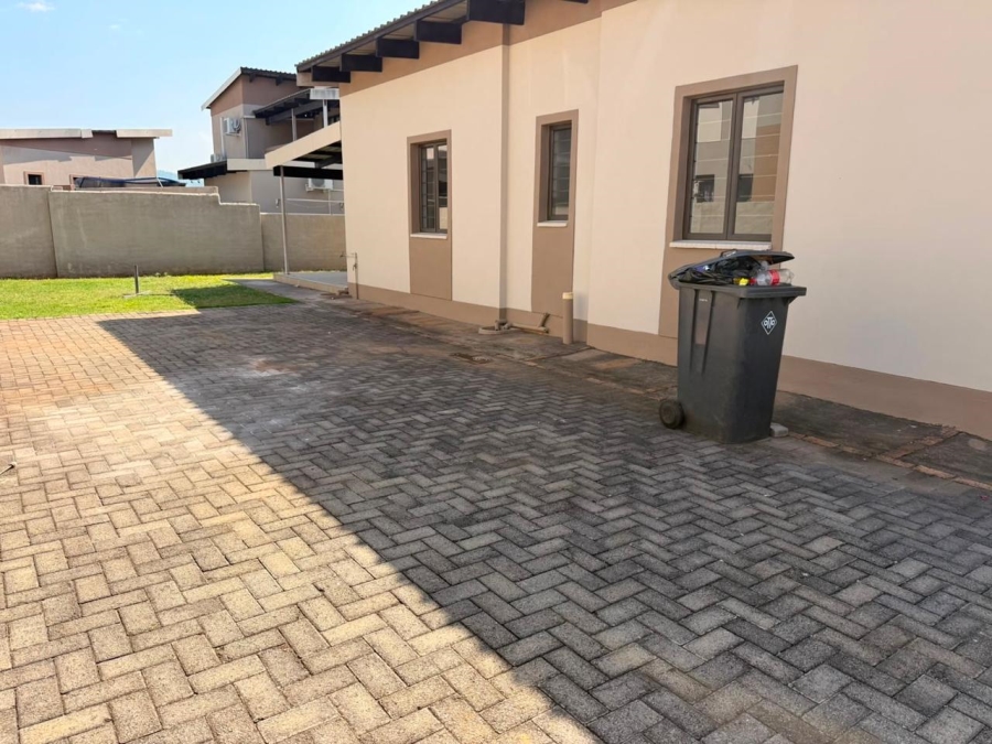 3 Bedroom Property for Sale in Geelhoutpark North West